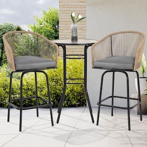 Seating Capacity: Seats 2 People