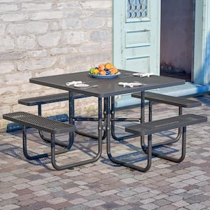 Seating Capacity: Seats 8 People