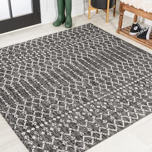 Approximate Rug Size (ft.): 5 X 5