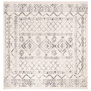 Approximate Rug Size (ft.): 3 X 3