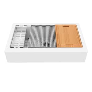 Granite/Quartz Composite in Farmhouse Kitchen Sinks