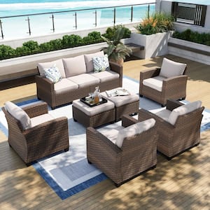 Seating Capacity: Seats 9 People