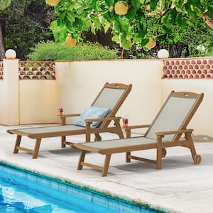 Number of Chairs Included: 2 in Outdoor Chaise Lounges