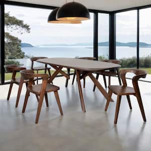 Seating Capacity: Seats 6
