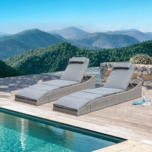 Outdoor Lounge Chairs
