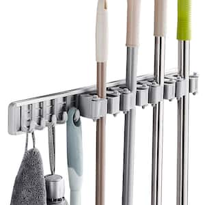 Number of hooks/slots: 4