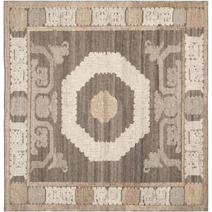 Approximate Rug Size (ft.): 7 X 7