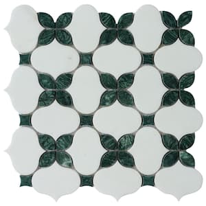Backsplash in Mosaic Tile