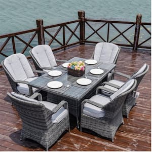 Seating Capacity: Seats 6 People