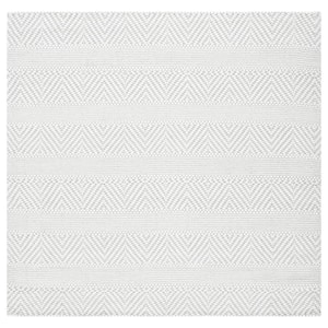 Approximate Rug Size (ft.): 7 X 7