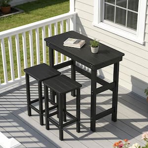 Seating Capacity: Seats 2 People