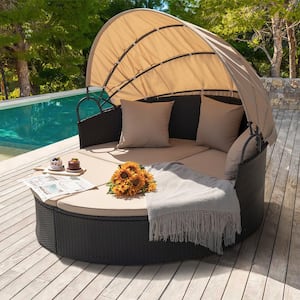 Wicker in Outdoor Chaise Lounges