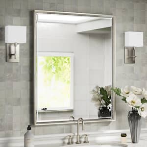 Mirror Width: Medium (20-40 in.)