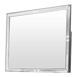 Mirror Height: Medium (20-40 in.)