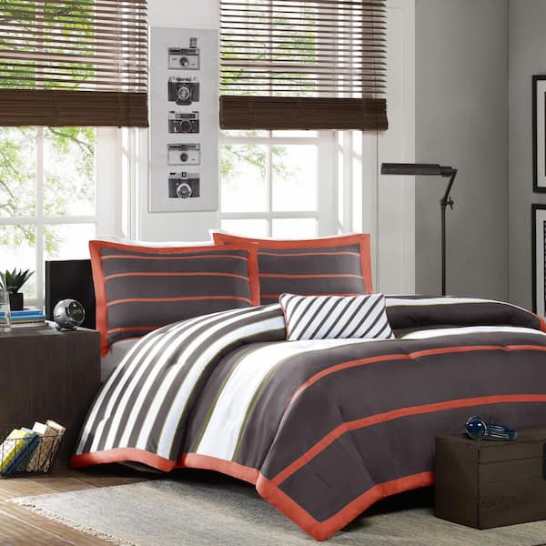 Jonah Comforter Set