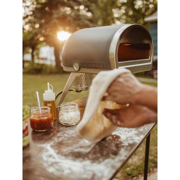 GOZNEY Gozney Roccbox Outdoor Pizza Oven Cooking Collection - The