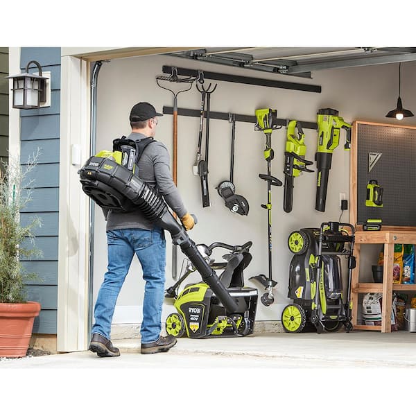 RYOBI 40V HP Brushless Whisper Series 17 in. Cordless Battery Carbon Fiber  Shaft String Trimmer (Tool-Only) RY402011BTL - The Home Depot