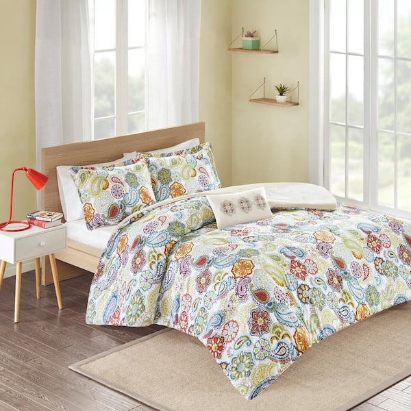 Asha Comforter Set