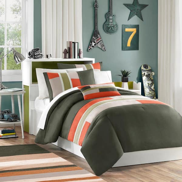 Switch Comforter Set