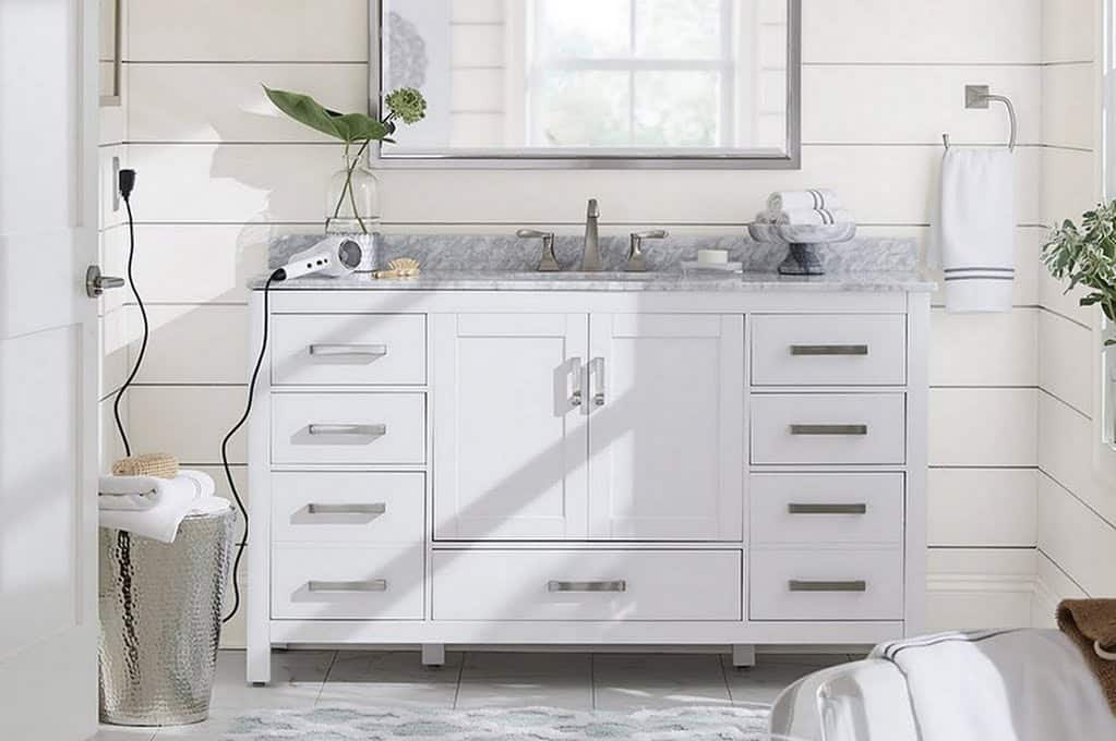 Flexible Farmhouse Bathroom