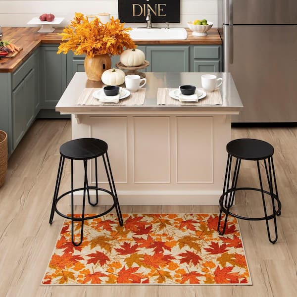 Autumn Leaves Tan Indoor/Outdoor Rug - 2 x 3