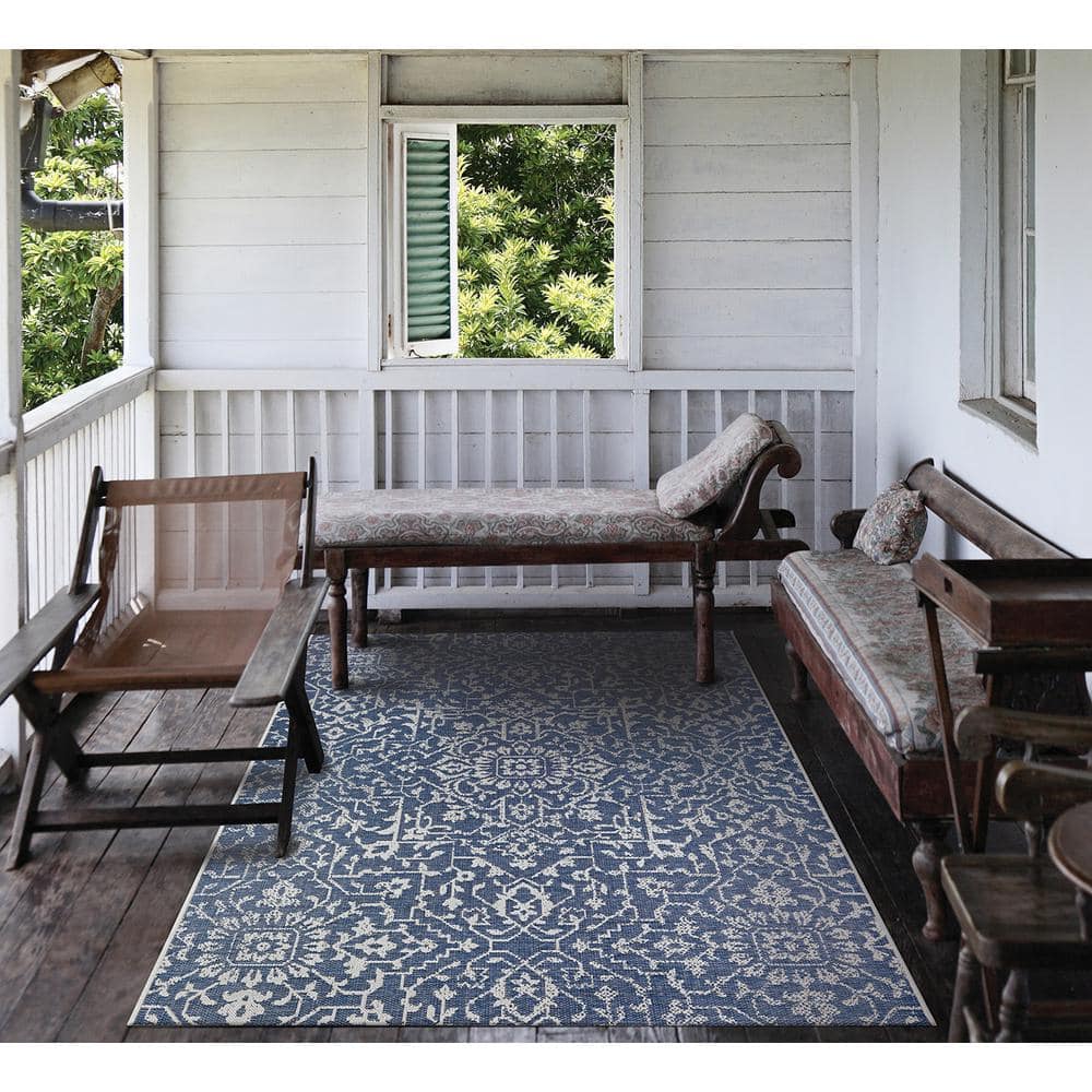 Navy-Ivory Floral Flatwoven Wool-Blend 8'6" x 13' Area Rug
