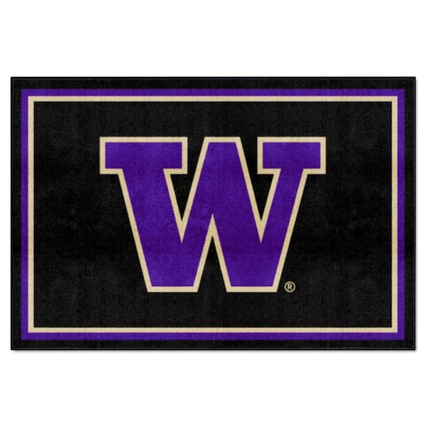 FANMATS Washington Huskies Black 5 ft. x 8 ft. Plush Area Rug