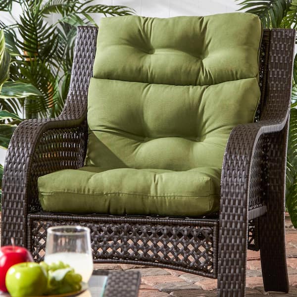 https://images.thdstatic.com/productImages/003588e7-a7aa-4638-9ad0-0b3aa1a5ba88/svn/greendale-home-fashions-outdoor-dining-chair-cushions-oc4809-hunter-spun-s-31_600.jpg