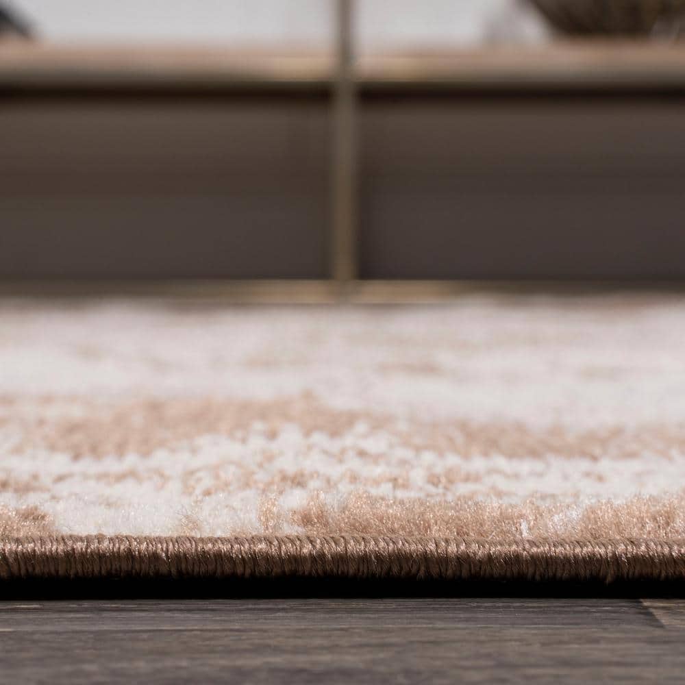 Ivory Elegance 4' x 6' Reversible Synthetic Area Rug