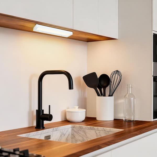 5 CCT 12 in. Hardwired/Plug-in White Integrated LED Linkable Under Cabinet Light