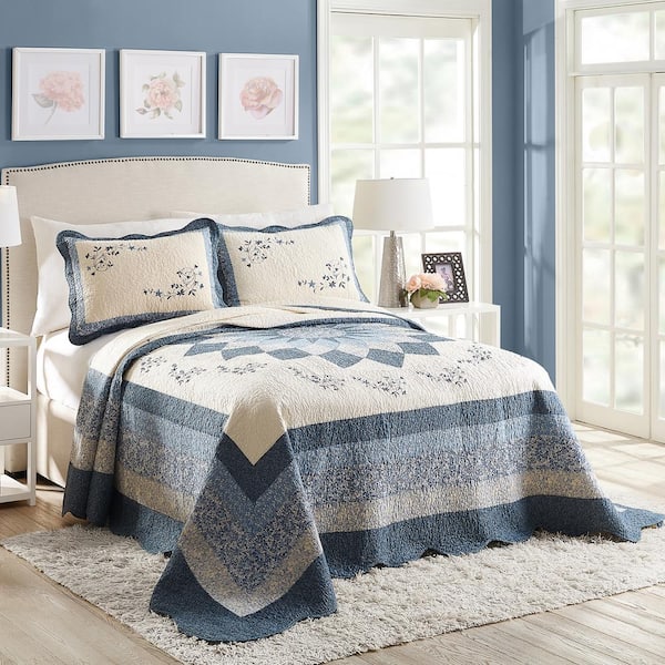 MODERN HEIRLOOM Charlotte Blue Queen Cotton Bedspread