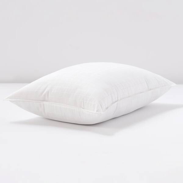 Standard or Queen Made By Design Temperature Balancing Pillow Protector 