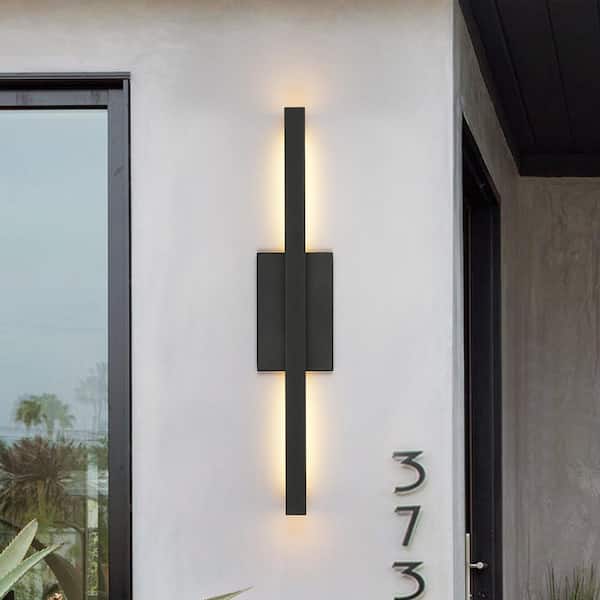 Rennnsan Sera Black Modern Linear Outdoor Sconce-23.6 in. 25W
