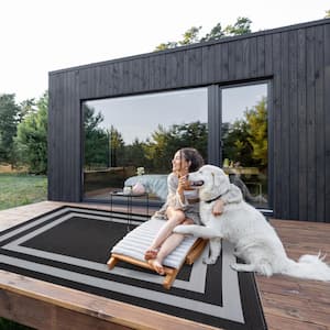 Paris Black Gray 4 ft. x 6 ft. Reversible Recycled Plastic Indoor/Outdoor Area Rug-Floor Mat