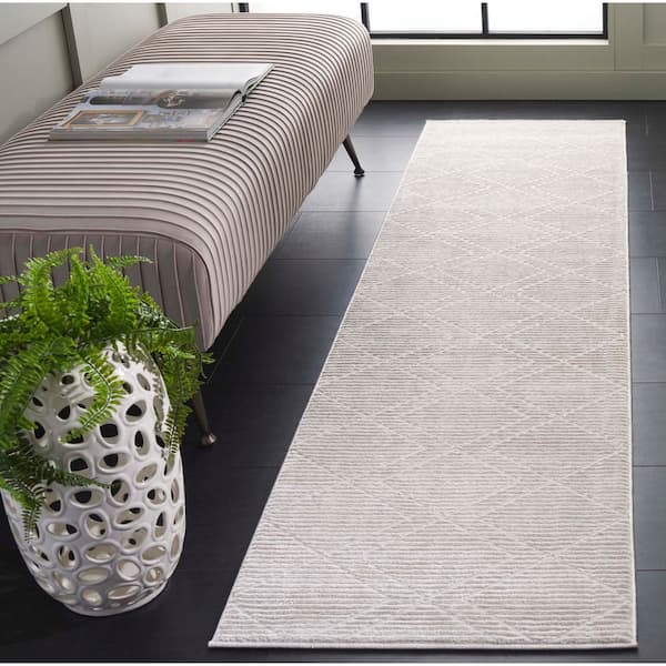 Carter 2 ft. x 8 ft. Ivory/Taupe Geometric Diamond Runner Rug