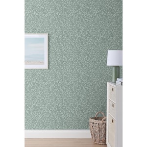 Scattered Leaf Green Peel and Stick Wallpaper Panel (Covers 26 sq. ft)