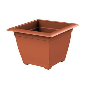 Dayton 14.75 in. Wide x 11.13 in. Tall Clay Plastic Planter
