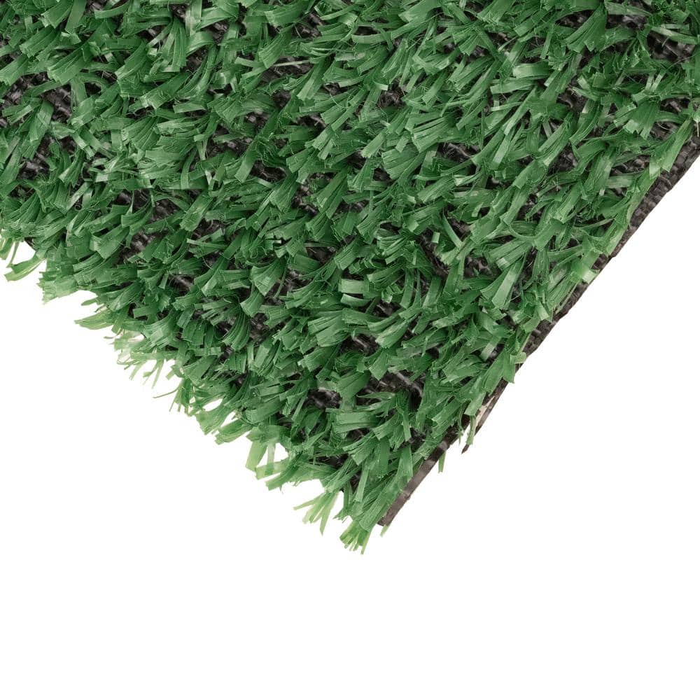 https://images.thdstatic.com/productImages/009c1557-a7f7-420f-a1b1-21ca291eafe7/svn/emerald-green-trafficmaster-artificial-grass-lhdtrfpemegre68-4f_1000.jpg
