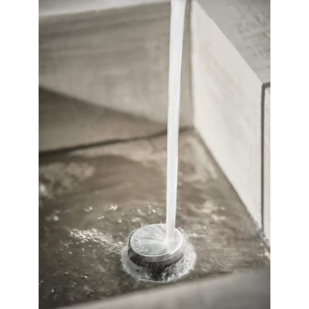Chrome Single Handle Bathroom Faucet with Deckplate
