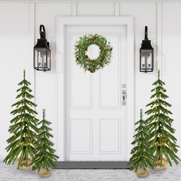 Fraser Hill Farm 3 ft. Pre-Lit Artificial Christmas Tree with Light-Up Star  and Vintage Bulb Covers in Green FFRS036-1TRE-WT - The Home Depot