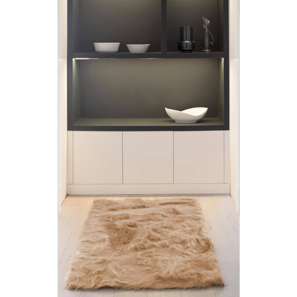 Sumptuous Tan Synthetic Sheepskin Shag Rug 3' x 5'