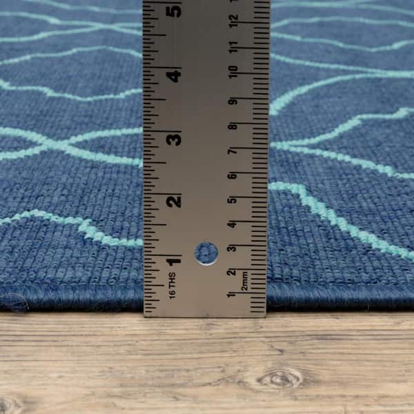 Blue 8 ft. x 8 ft. Loomed Geometric Polypropylene Round Indoor/Outdoor Area Rug