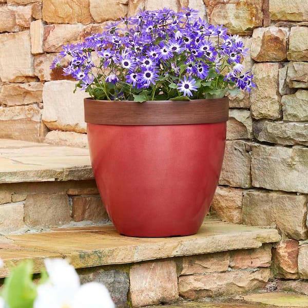 Hornsby Large 15 in. x 13.8 in. 31 Qt. Red High-Density Resin Outdoor Planter