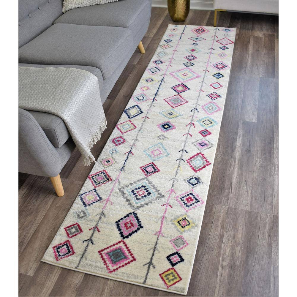Native Ivory Synthetic Easy-Care Stain-Resistant Area Rug, 2'x4'
