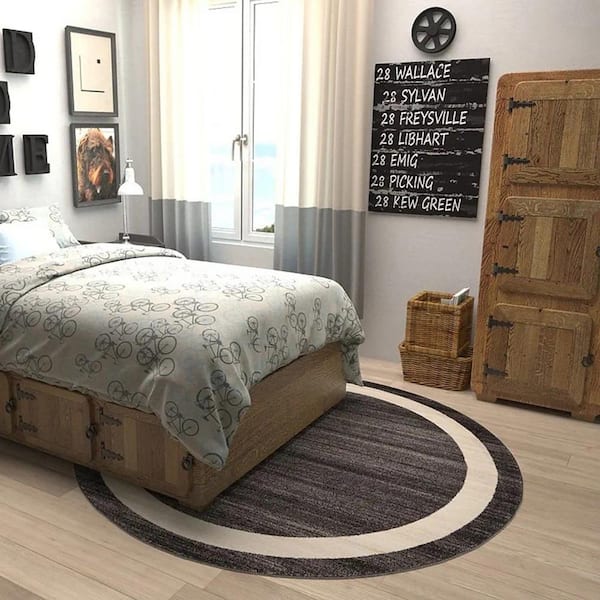 Black Polypropylene 6 ft. x 6 ft. Solid Color Indoor Round Area Rug