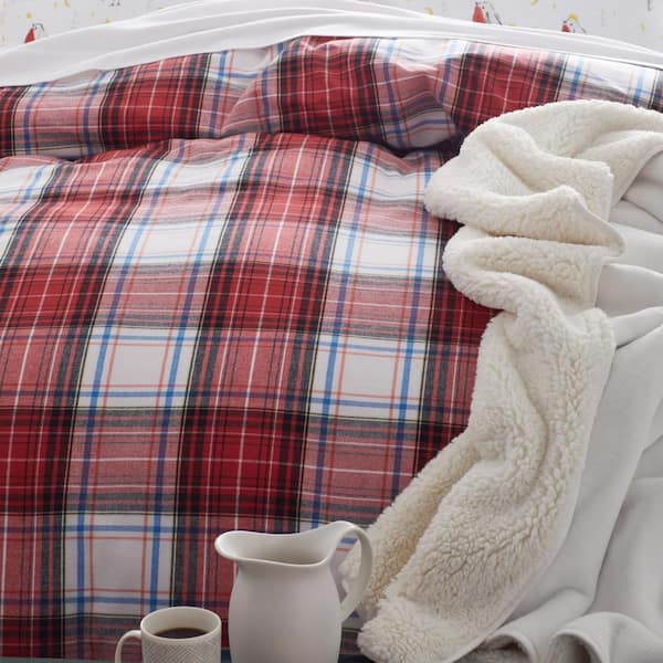 Cozy Plush Polyester Throw Blanket