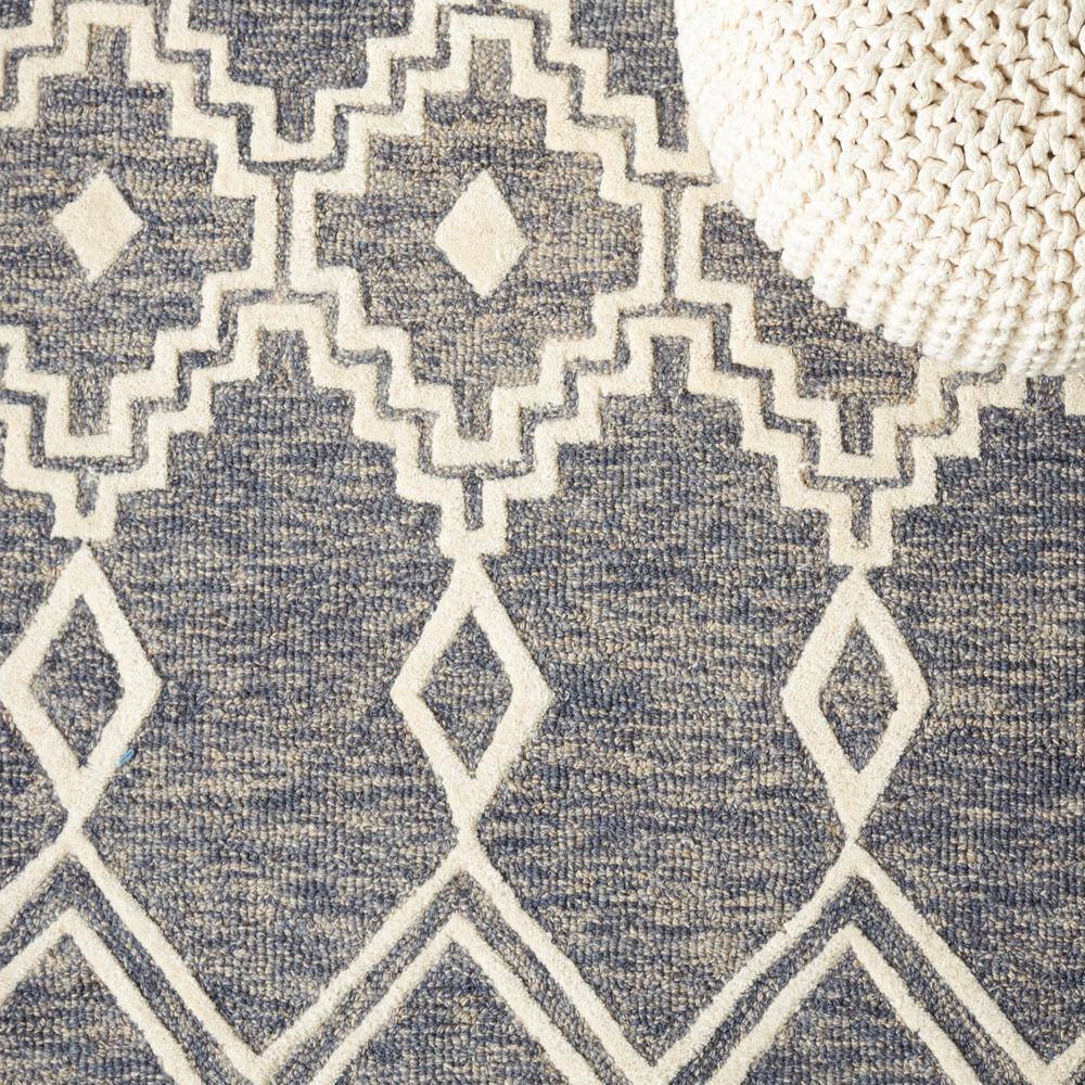 Ivory Elegance Abstract Wool 6' Square Tufted Rug