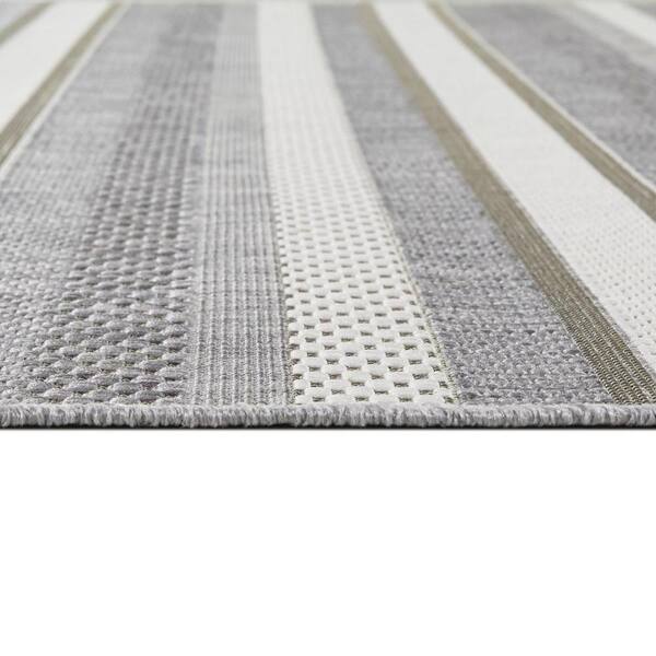 Bright Stripe Indoor/Outdoor Rug - 2x3