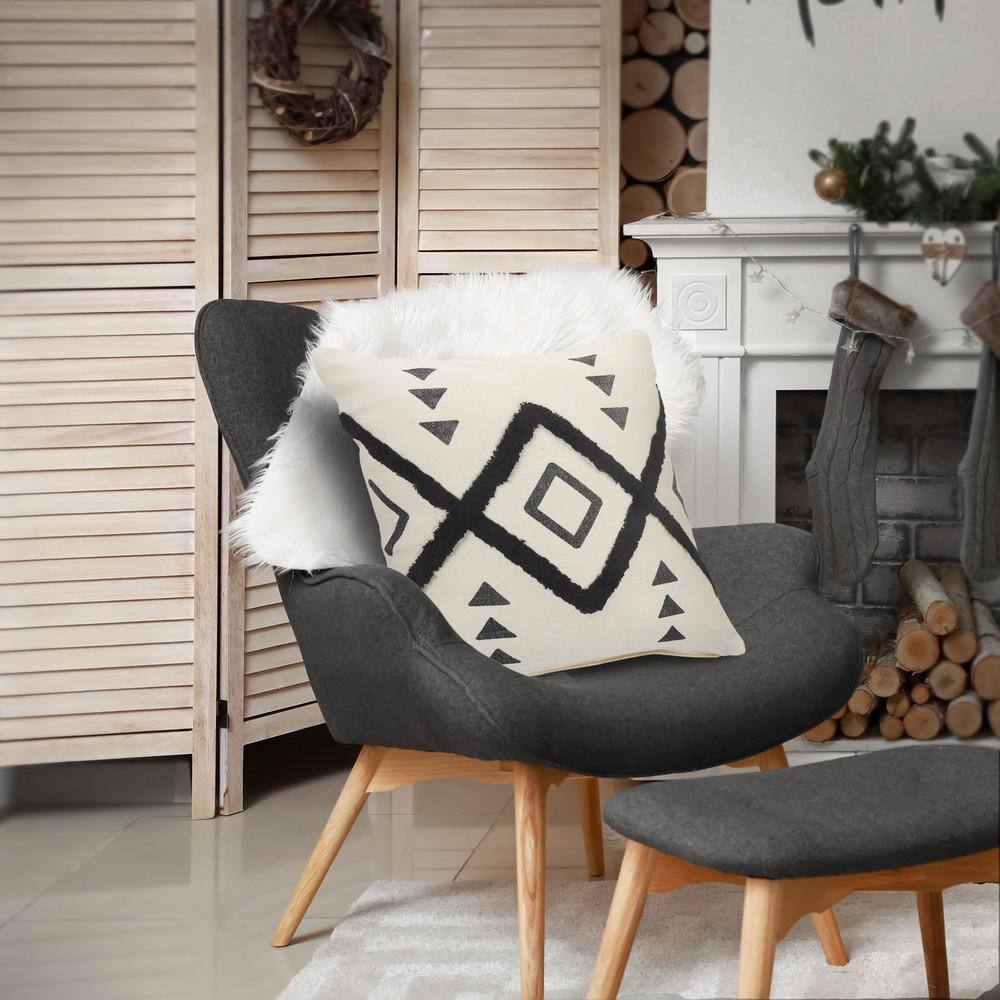 20" Black and Off-White Cotton Geometric Tufted Throw Pillow