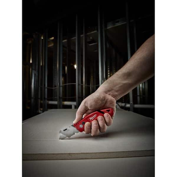 Milwaukee Fastback Flip Utility Knife with Blade Storage and